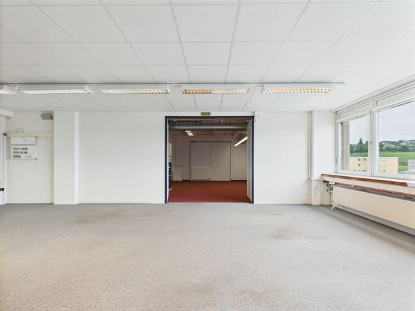 310m2 moderne Gewerbefläche im 2. OG in Murten 18