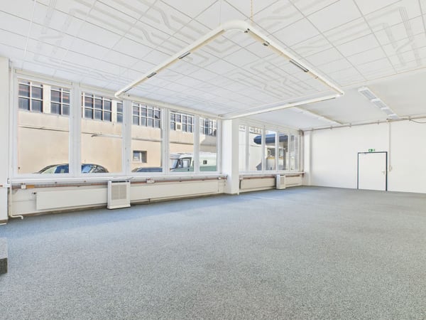 320m2 befahrbare Gewerbefläche im industriellen Design 3