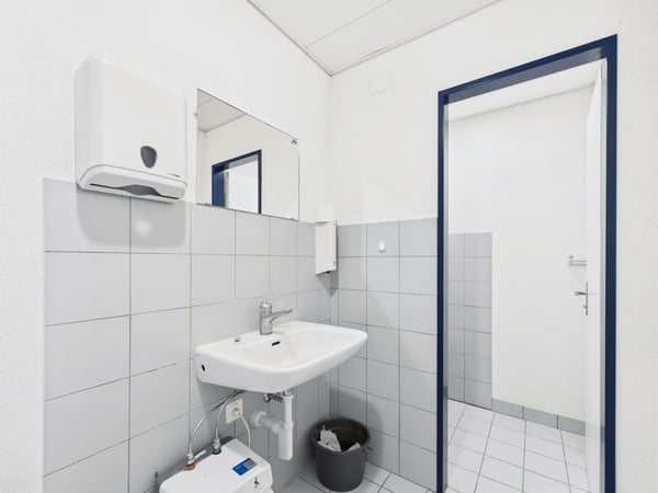 320m2 befahrbare Gewerbefläche im industriellen Design 18