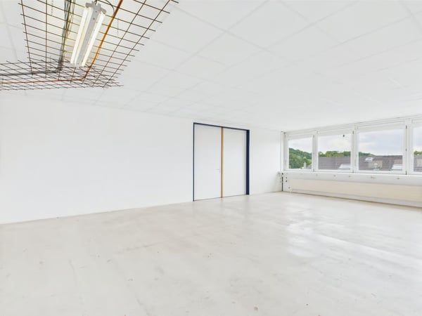 350m2 - Moderne und helle Gewerbefläche im 2. OG mit toller Aussicht 4