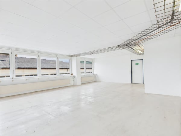 350m2 - Moderne und helle Gewerbefläche im 2. OG mit toller Aussicht 5