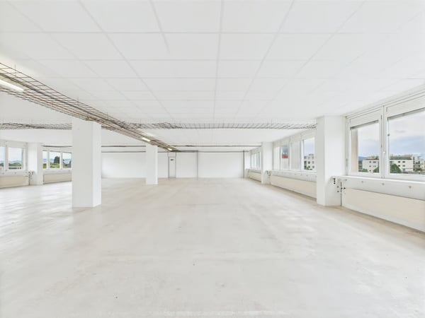 350m2 - Moderne und helle Gewerbefläche im 2. OG mit toller Aussicht 2