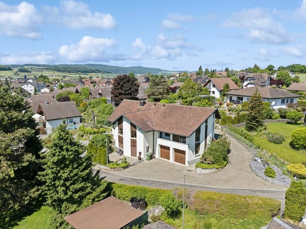 Einfamilienhaus mit Einliegerwohnung 1