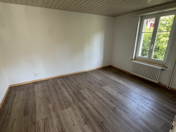 Teilsanierte 3.0 Zimmerwohnung mit Balkon im Dorfzentrum Elgg 12