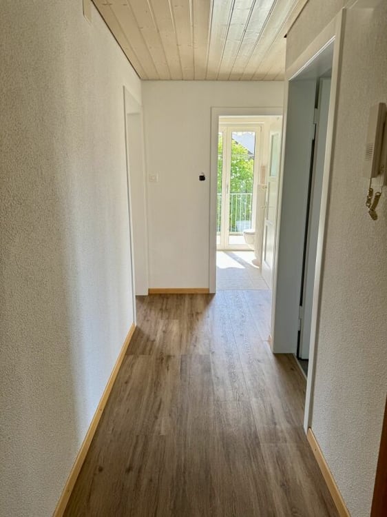 Teilsanierte 3.0 Zimmerwohnung mit Balkon im Dorfzentrum Elgg 14