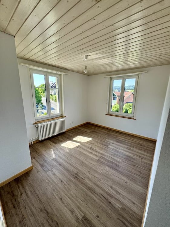 Teilsanierte 3.0 Zimmerwohnung mit Balkon im Dorfzentrum Elgg 8