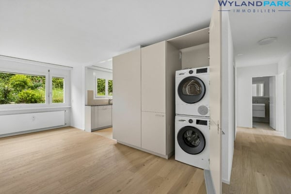 Per 1. Oktober 2026 - sanierte 4.0-Zimmerwohnung mit grossem Balkon an zentraler Lage (2.OG) 5