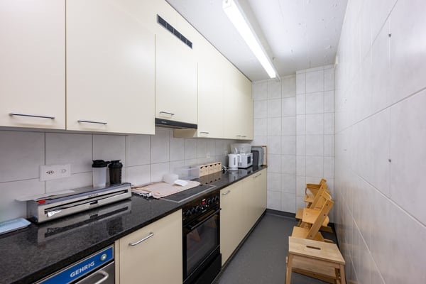 Flexible Gewerbefläche an zentraler Lage  ideal für KITA, Büro oder Praxis 12