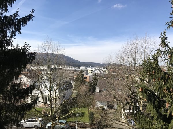 schöne Wohnung an zentrale Lage 10