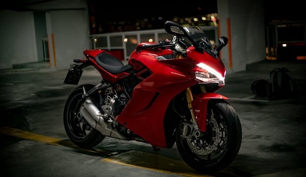 Sichern Sie sich den idealen Platz für Ihr Motorrad! 10