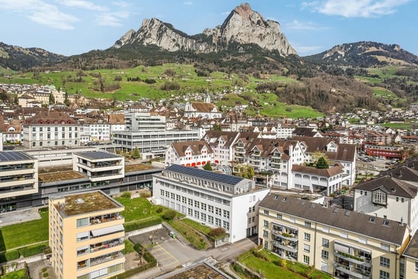Lagerraum in zentral gelegenem Gewerbehaus zu vermieten 2