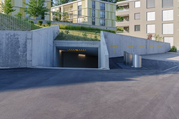 Einstellhallenplatz mit optionaler E-Ladestation