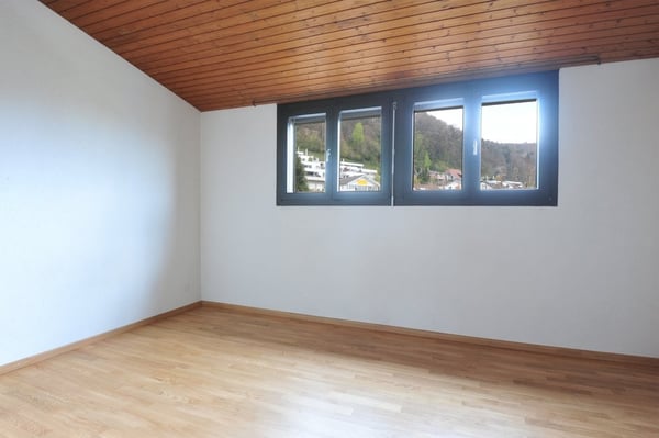 Schöne Dachwohnung im ruhigen Wohnquartier 6