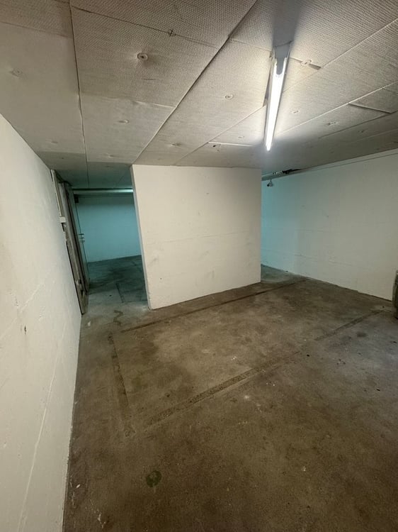 Bastelraum in Buchs ZH zu vermieten! 3