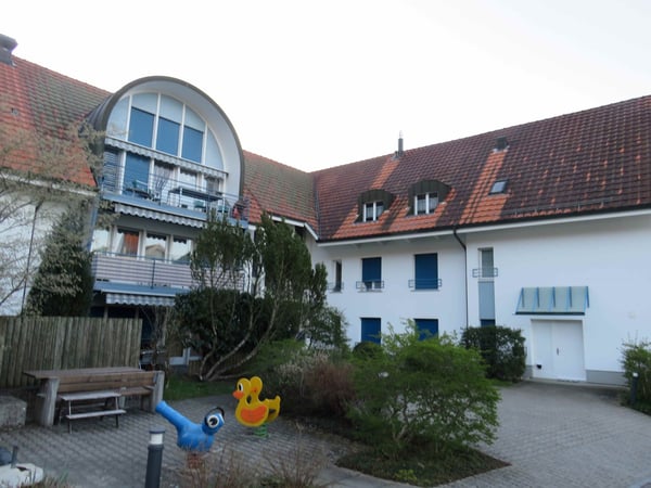 Wohnen im Dorfzentrum - neben Chäsi