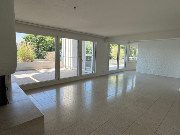 Helle und gepflegte 5-Zimmer-Wohnung an ruhiger Lage in Meilen 6
