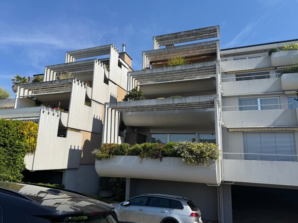 Helle und gepflegte 5-Zimmer-Wohnung an ruhiger Lage in Meilen 1