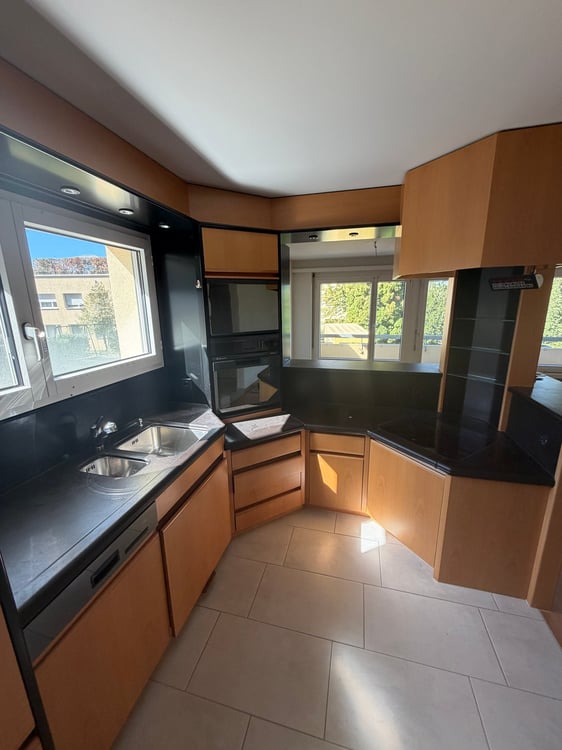Charmante 3.5-Zimmer-Wohnung mit Balkon und schöner Aussicht in Birmensdorf 3