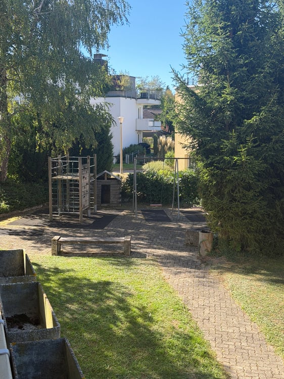 Charmante 3.5-Zimmer-Wohnung mit Balkon und schöner Aussicht in Birmensdorf 14