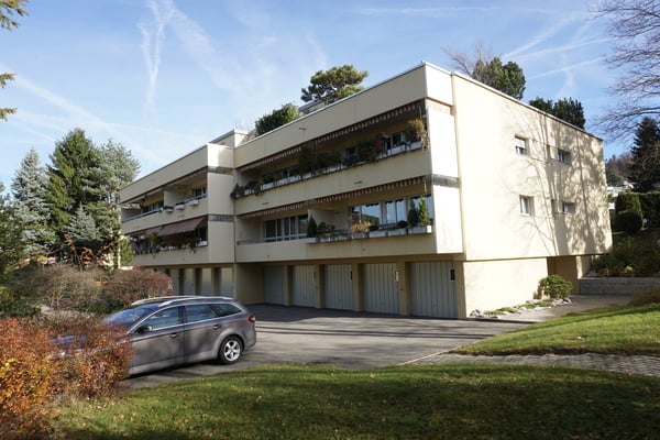 Charmante 3.5-Zimmer-Wohnung mit Balkon und schöner Aussicht in Birmensdorf 1