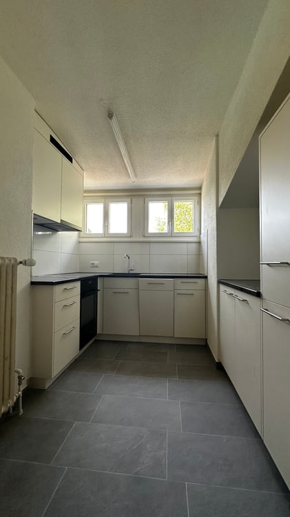 Erstvermietun nach Sanierung: 1-Zimmer-Dachwohnung