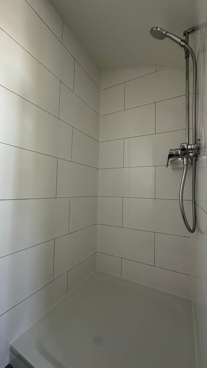 Erstvermietun nach Sanierung: 1-Zimmer-Dachwohnung 4