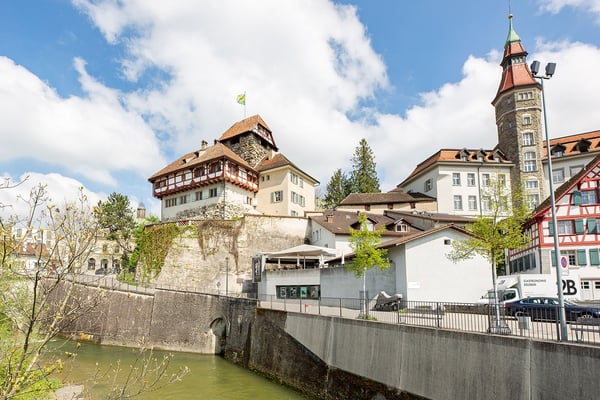 Moderne 1.5-Zimmer-Dachwohnung in ruhiger Lage von Thundorf 11