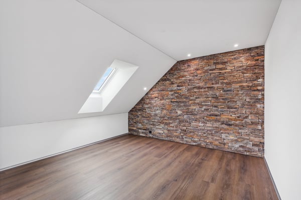 Moderne 1.5-Zimmer-Dachwohnung in ruhiger Lage von Thundorf 5