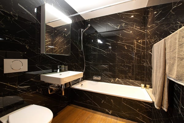 Moderne 1.5-Zimmer-Dachwohnung in ruhiger Lage von Thundorf 9