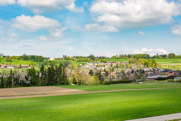 Moderne 1.5-Zimmer-Dachwohnung in ruhiger Lage von Thundorf 2