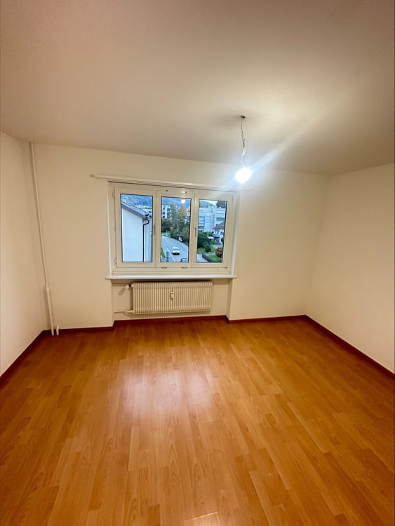 Befristete 6-Zimmer-Wohnung mit Balkon 6