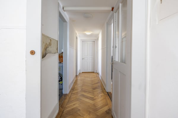 Wohn- und Gewerbehaus 8