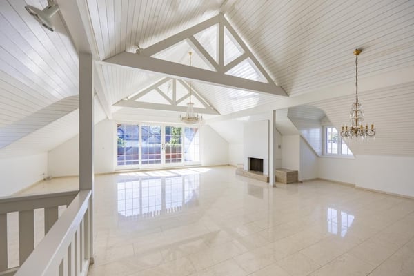 1-Zimmer Dach-Attikawohnung mit drei Loggia's 1