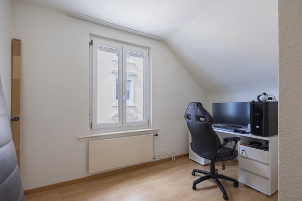 Kompaktes Mehrfamilienhaus mit 3 Wohnungen 6