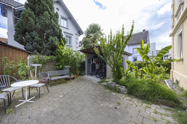 Kompaktes Mehrfamilienhaus mit 3 Wohnungen 12