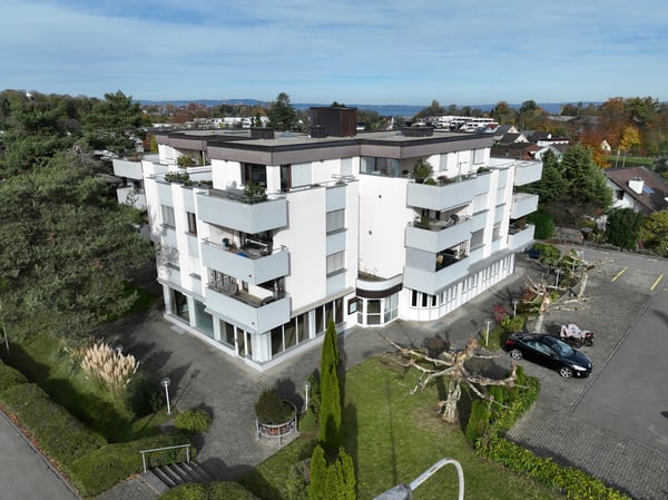 Wohnungspaket mit Potenzial inkl. Nebenobjekte vier Eigentumswohnung 1