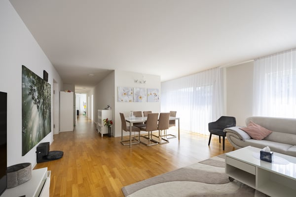 Moderne 4.5 Zimmer-Eigentumswohnung 11