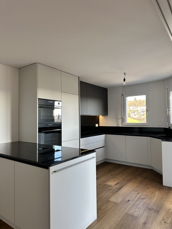 4.5-Zimmer Attikawohnungen mit grosser Terrasse, renoviert mit Lift 11
