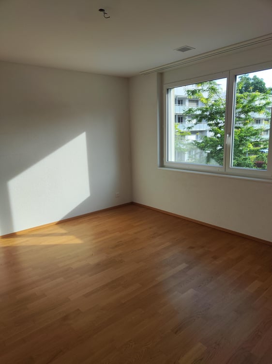 Moderne 1.5-Zimmer-Wohnung mit Balkon in Oberuzwil 6