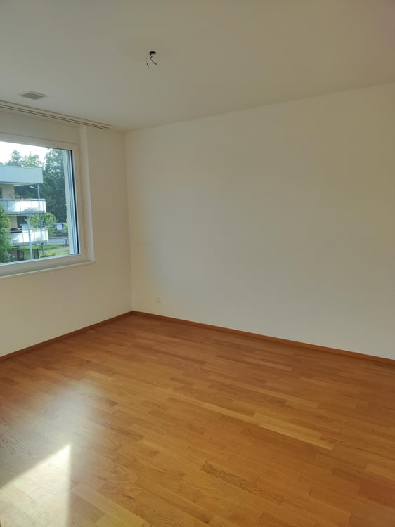 Moderne 1.5-Zimmer-Wohnung mit Balkon in Oberuzwil 7