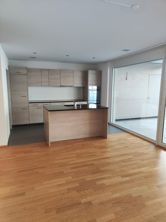 Moderne 1.5-Zimmer-Wohnung mit Balkon in Oberuzwil 3