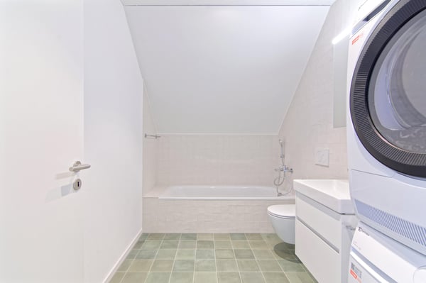 Attraktive 1.5-Zimmer-Dachgeschosswohnung mit zwei Loggien 5