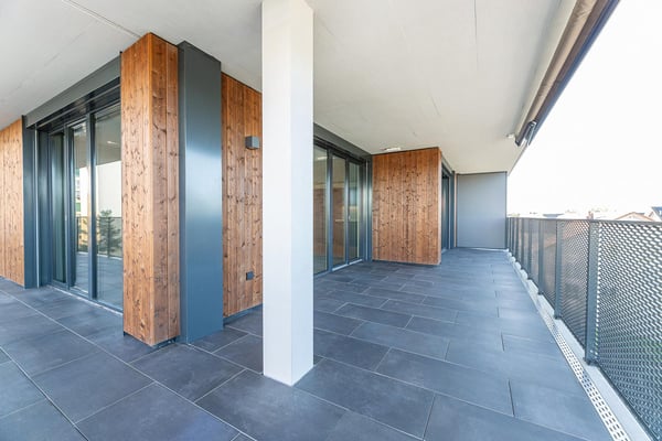 Moderne 4.5-Zimmer-Wohnung mit grossem Balkon und schöner Aussicht 12