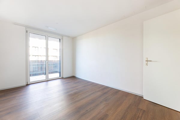 Moderne 4.5-Zimmer-Wohnung mit grossem Balkon und schöner Aussicht 8