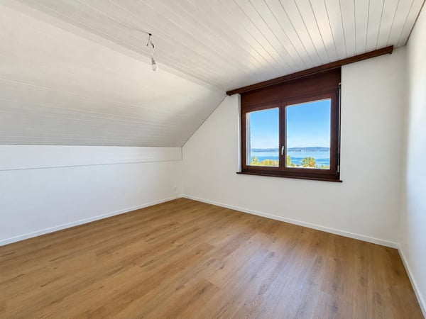 Wohnen mit Weitsicht grosszügige 4½-Zimmerwohnung mit Seesicht in Uttwil 9