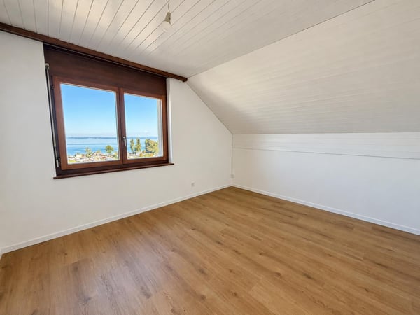 Wohnen mit Weitsicht grosszügige 4½-Zimmerwohnung mit Seesicht in Uttwil 10