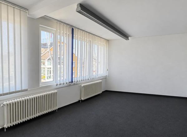 Helle und vielseitig nutzbare Büroflächen zu vermieten 2