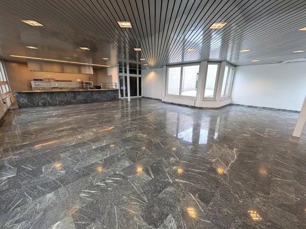 Attraktive Büro- und Gewerbefläche mit integrierter Gastroküche an zentralem Standort in Weinfelden 2