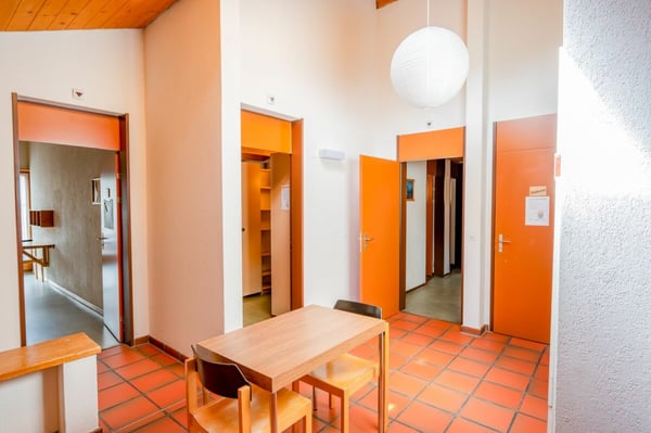 Geräumiges Jugendhaus in erhöhter Lage mit vielseitigen Nutzungsmöglichkeiten 4