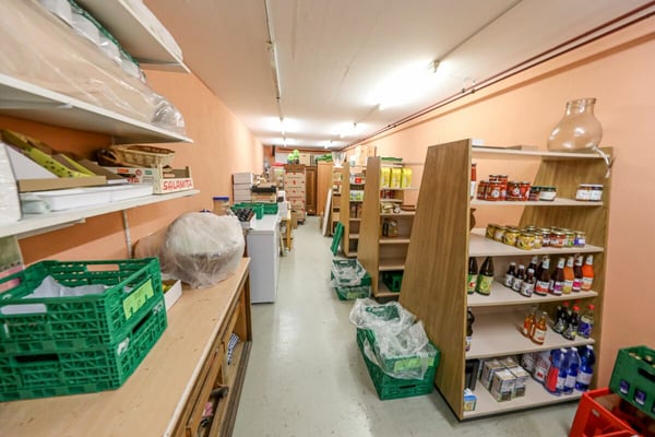 Ladenlokal mit Lagerraum und Autoabstellplätze 5